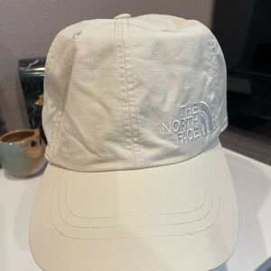 The North Face Cream Cap Trucker Adjustable Strap Baseball Hat Sports